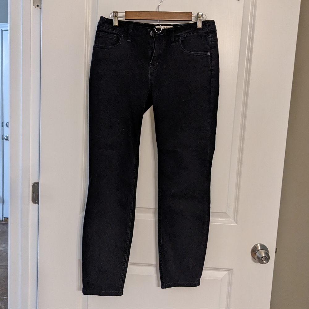 We The Free Women's Jeans Evie Mid Rise Slim Straight Color Black Size 27